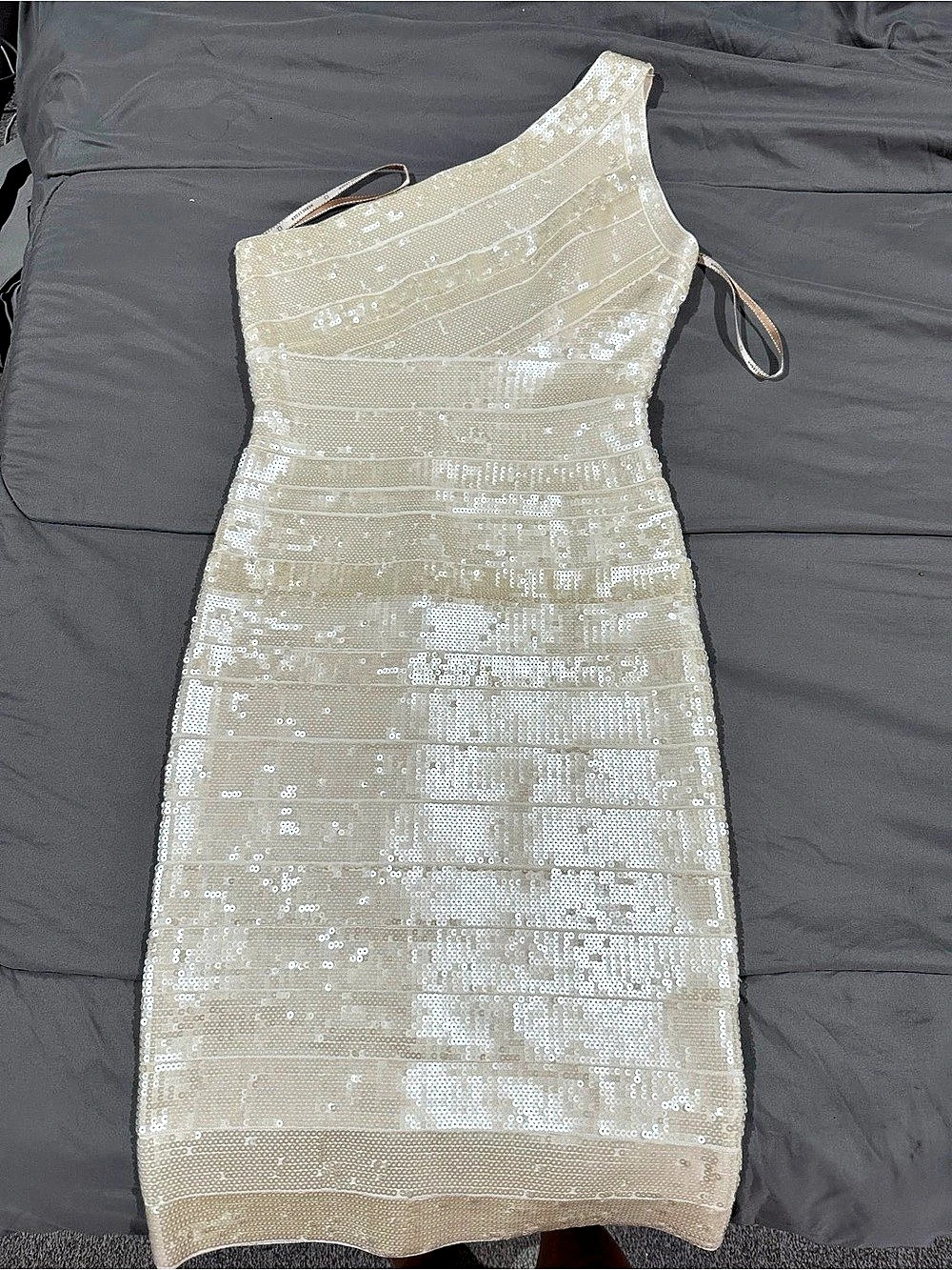 Herve Leger One-Shoulder Sequin Mini Dress in Silver Size Small Like New